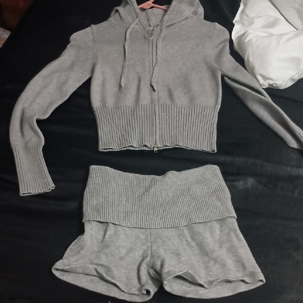 Orange Kiss Gray Knitwear Set
